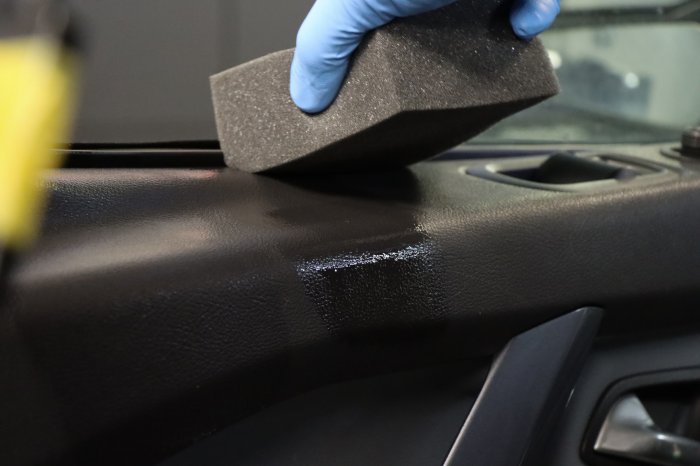 Ošetření vnitřních plastů Koch Top Star 1 l matný-6