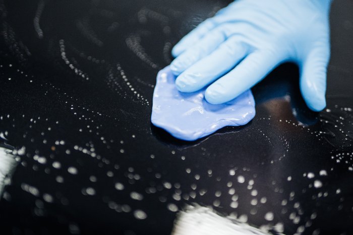 Čistící modelína modrá Clay 200 g - Reinigungsknete blau-6