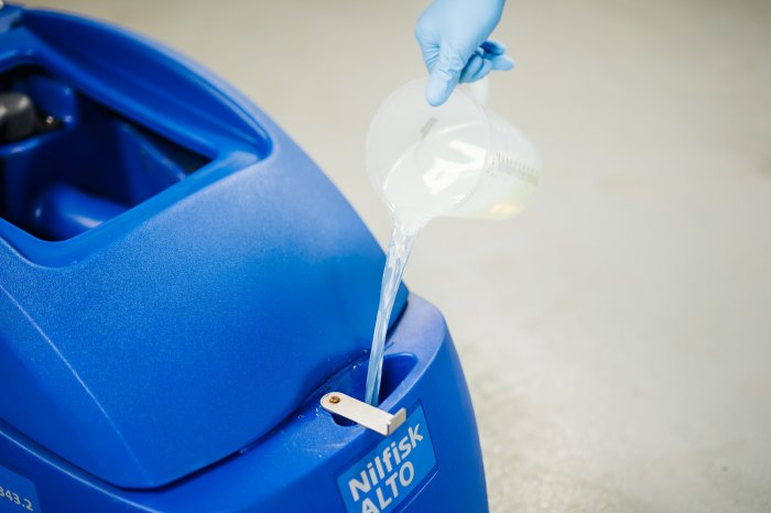 Přípravek na čištění a mytí podlah Koch Cosmo Clean 11 kg-7